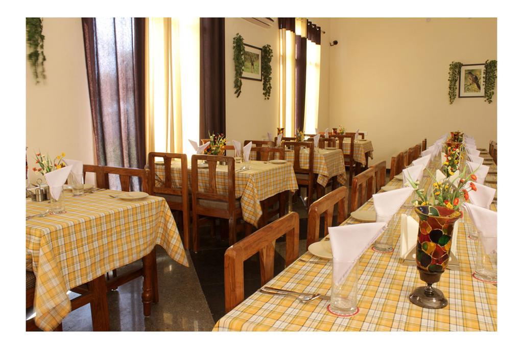 Geetanjali Hotel & Motel Bharatpur Exterior photo