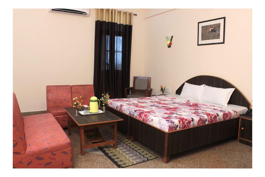 Geetanjali Hotel & Motel Bharatpur Room photo