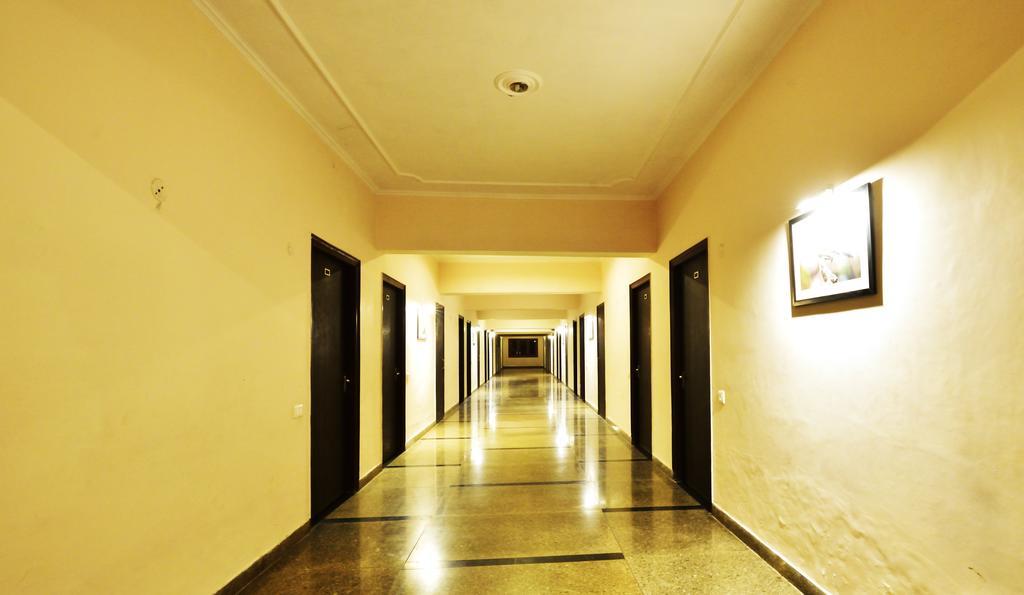 Geetanjali Hotel & Motel Bharatpur Exterior photo