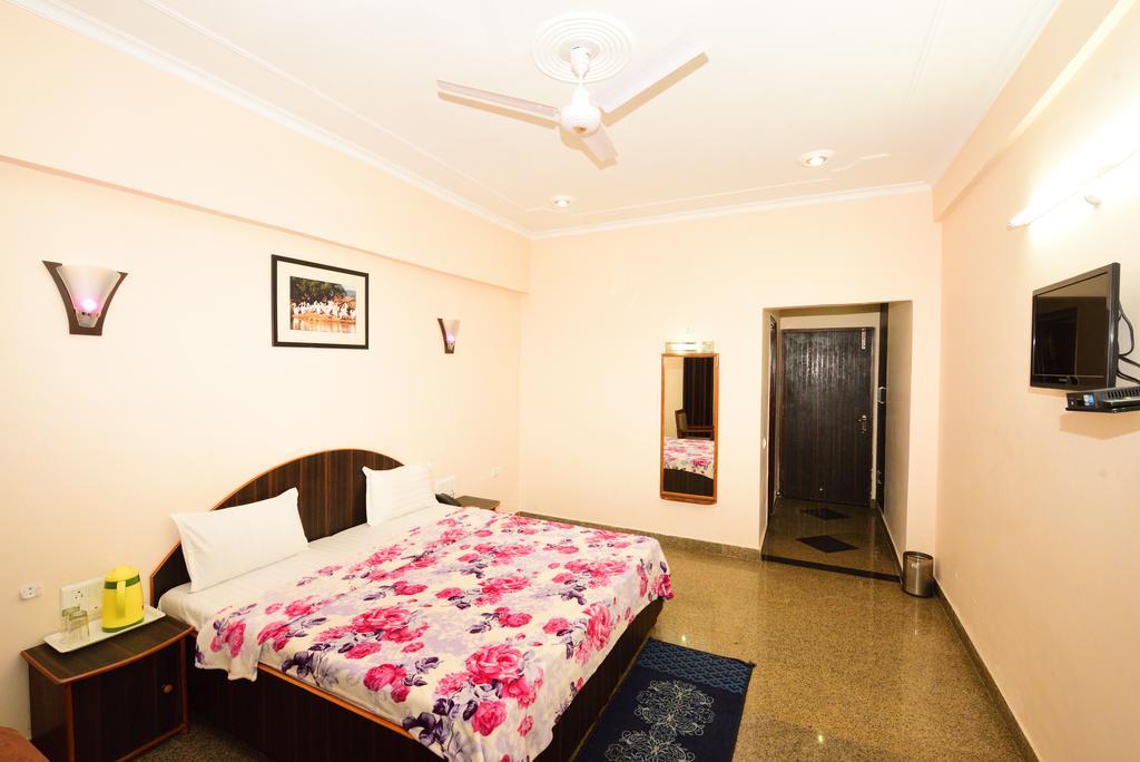 Geetanjali Hotel & Motel Bharatpur Exterior photo